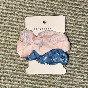 NWT Aeropostale Scrunchie Set